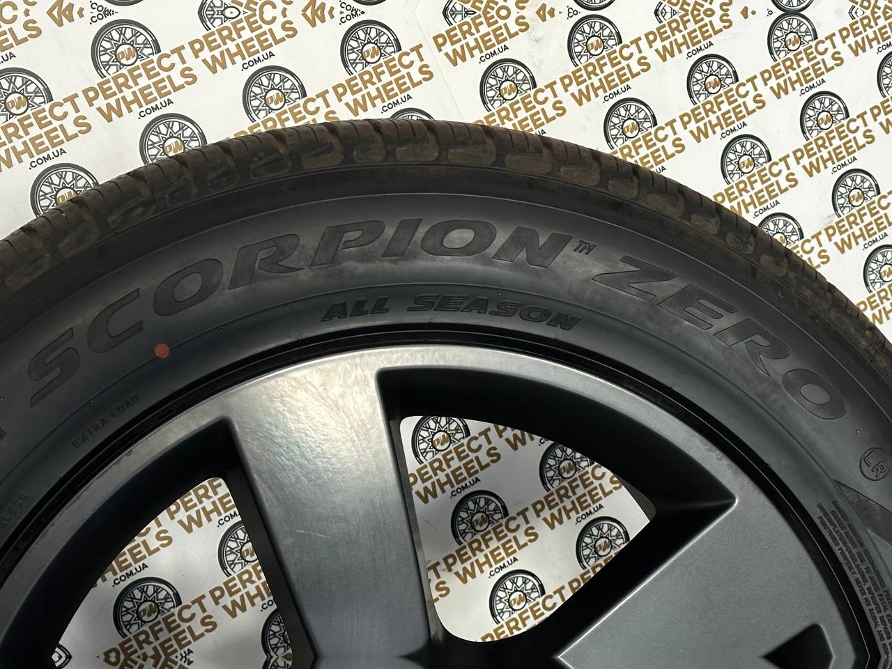 Колеса диски Land Rover Discovery 20 Pirelli Scorpion All Season 255/60/20 - Зображення 11