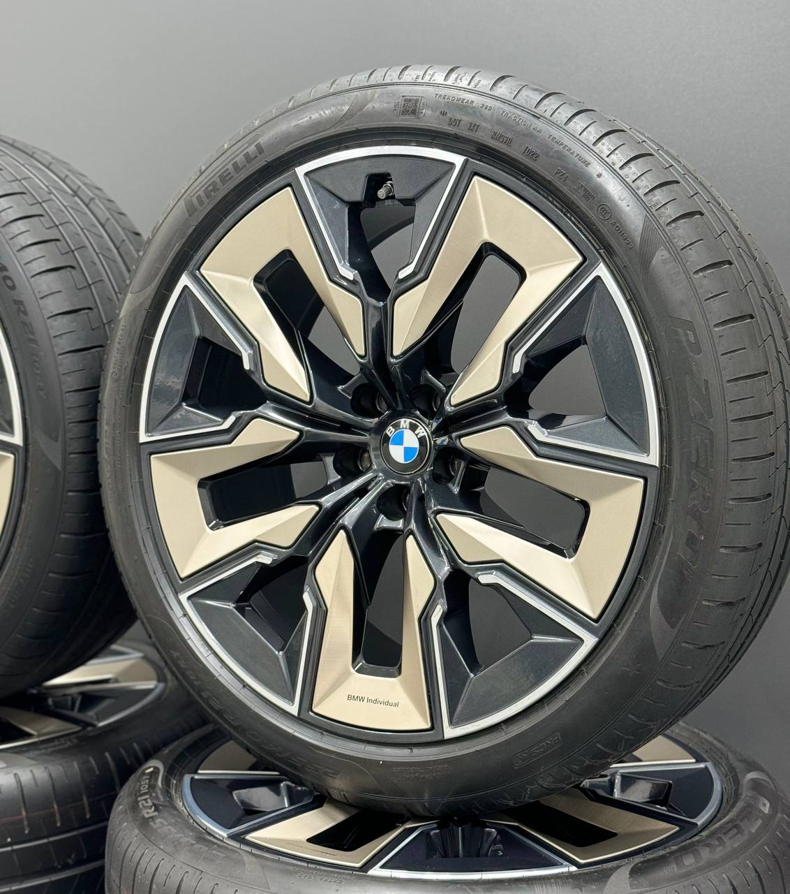 Колеса диски BMW G70 7 I7 21" Individual