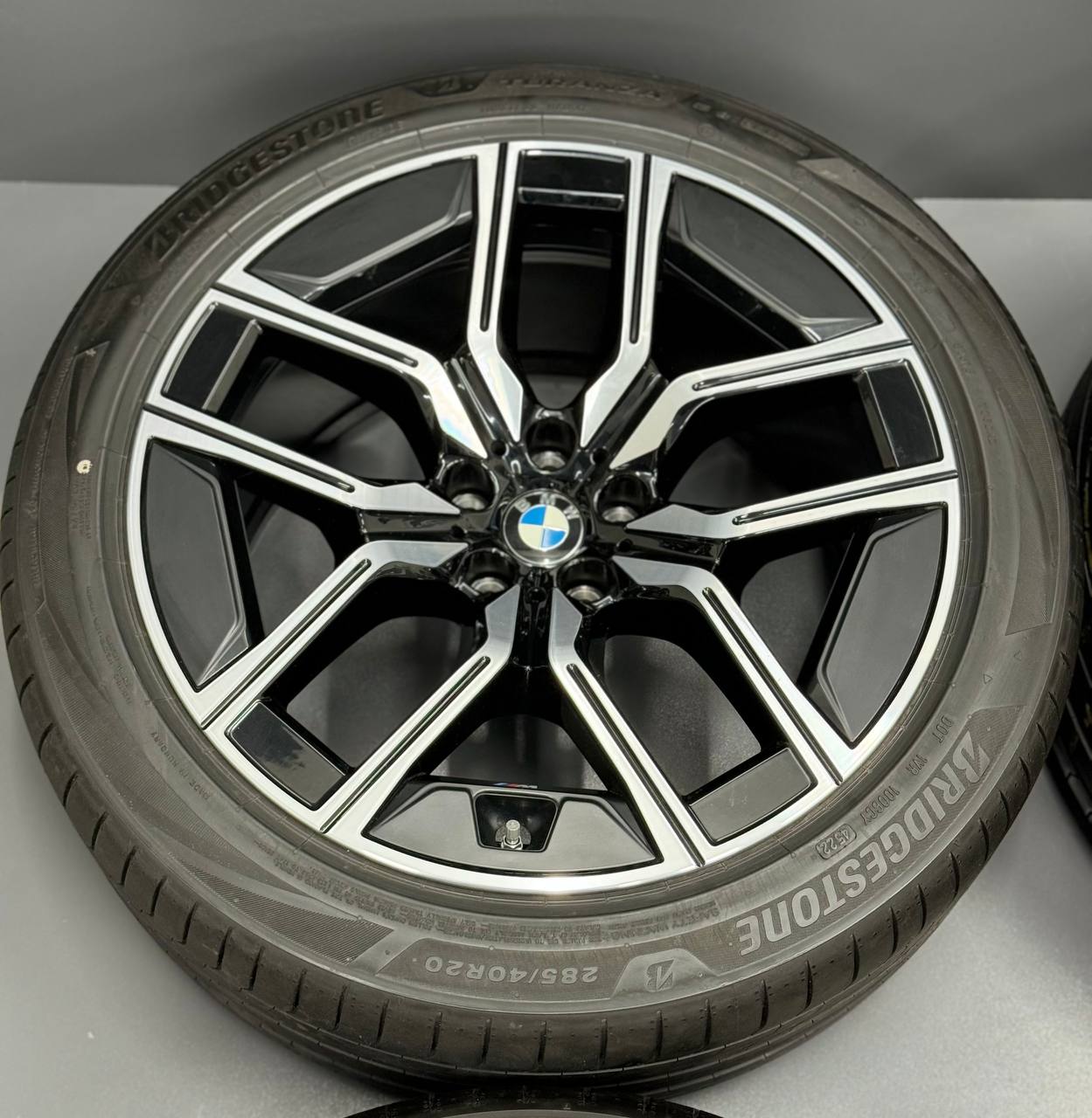 Комплект оригінальних літніх коліс BMW 7 і7 G70 5 G60 7 G11 G12 5 G30 20" - Зображення 5