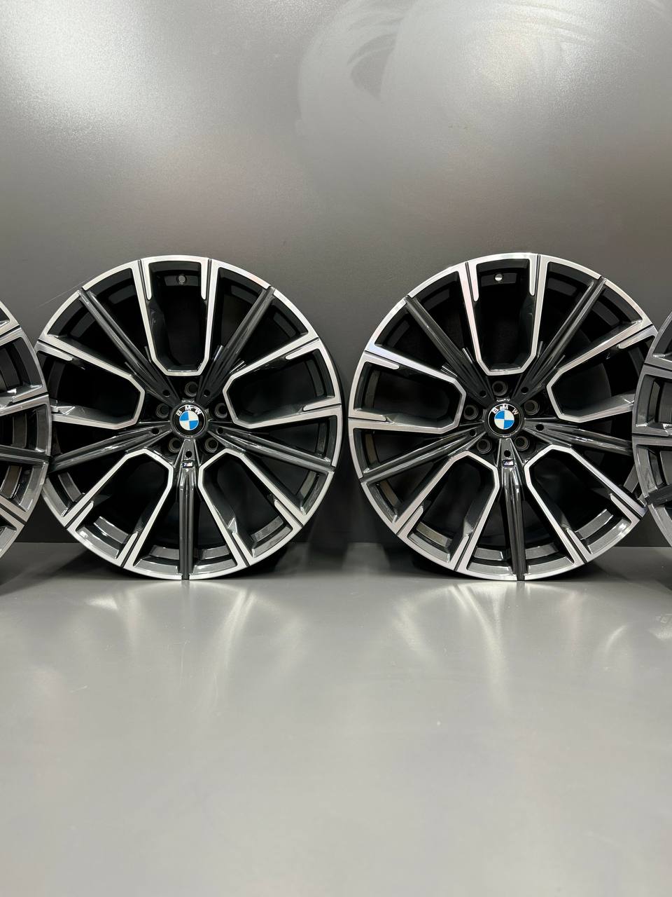 Диски оригінальні нові BMW 7 G11 6GT G32 817M 20" - Зображення 3
