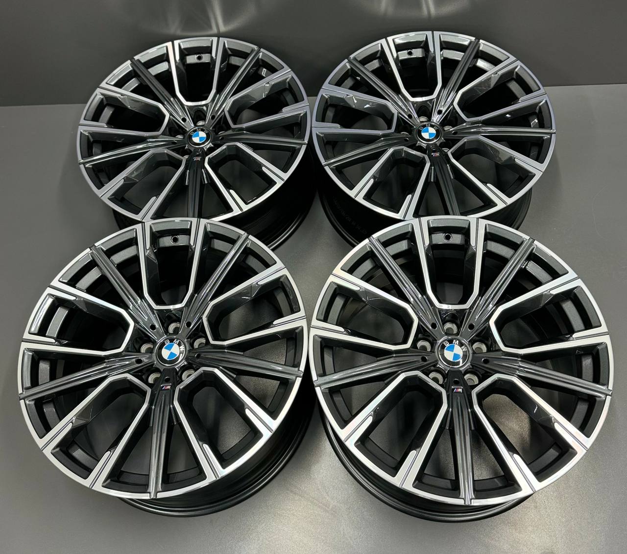 Диски оригінальні нові BMW 7 G11 6GT G32 817M 20" - Зображення 4