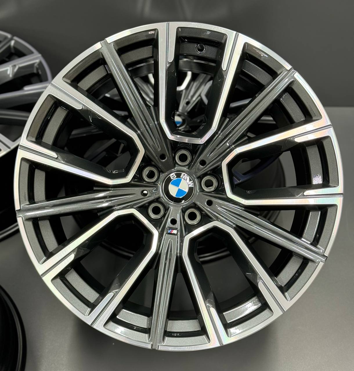 Диски оригінальні нові BMW 7 G11 6GT G32 817M 20" - Зображення 5