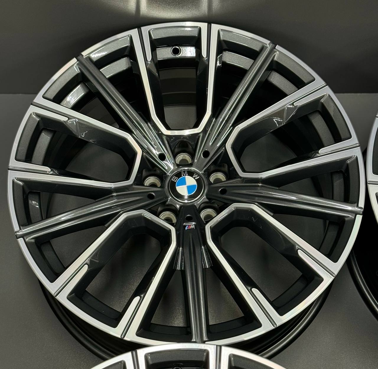 Диски оригінальні нові BMW 7 G11 6GT G32 817M 20" - Зображення 7