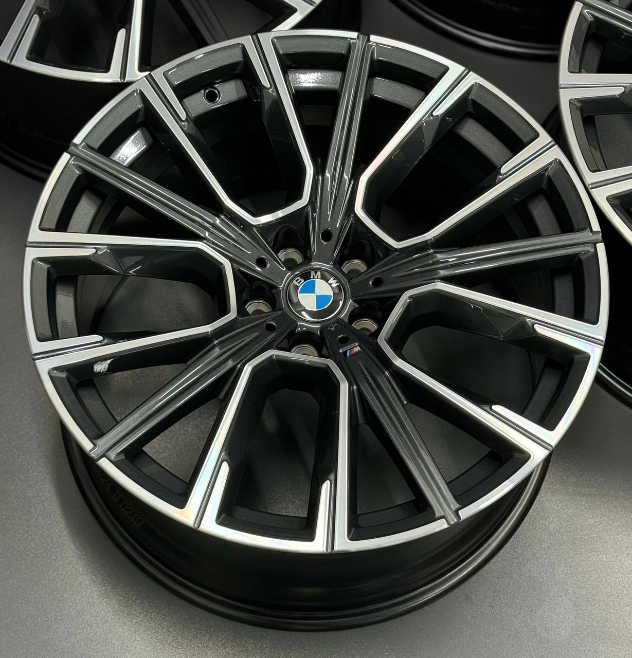 Диски оригінальні нові BMW 7 G11 6GT G32 817M 20" - Зображення 8