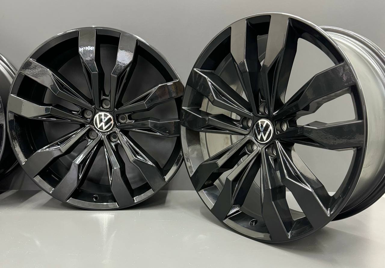 Оригінальні диски VW Tiguan R Line Suzuka 20"