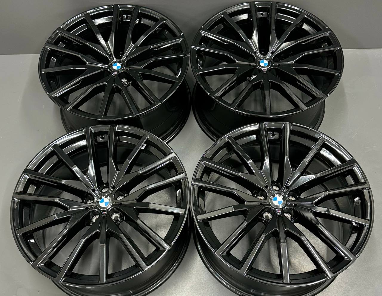 Комплект нових оригінальних дисків BMW X5 X6 G05 G06 742M 22" - Зображення 2
