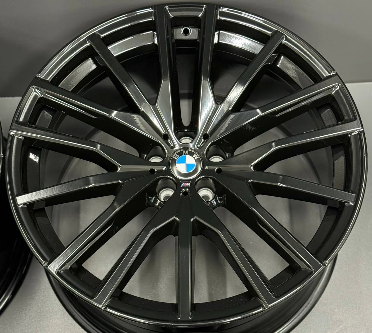 Комплект нових оригінальних дисків BMW X5 X6 G05 G06 742M 22" - Зображення 4