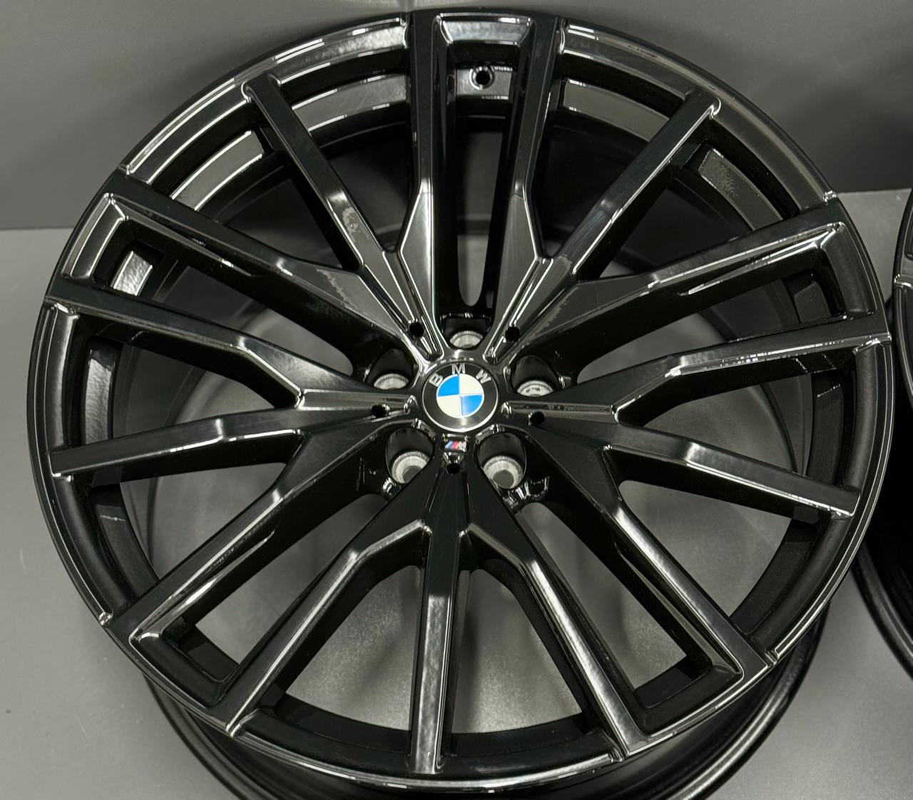 Комплект нових оригінальних дисків BMW X5 X6 G05 G06 742M 22" - Зображення 5