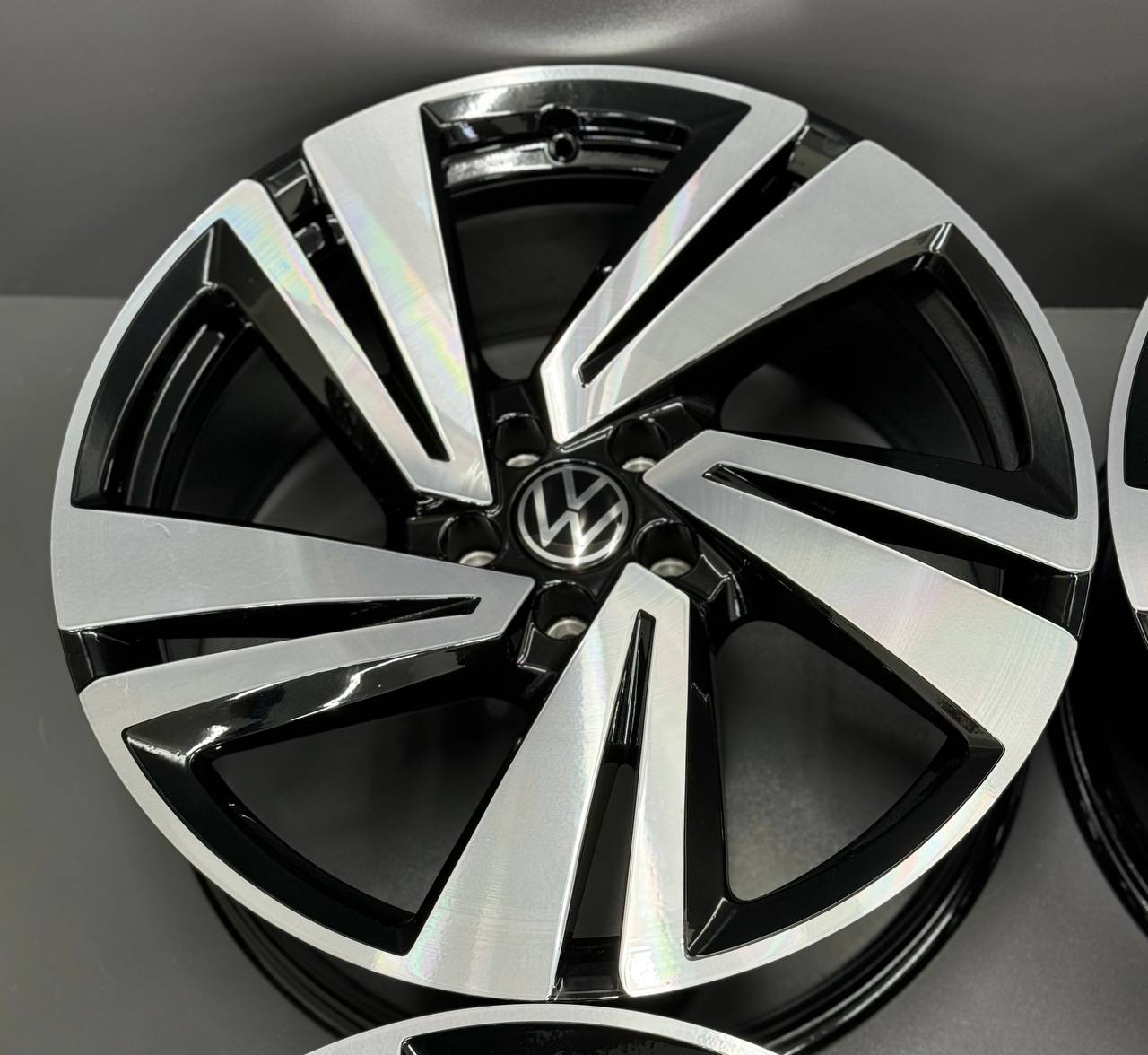 Диски комплект оригінал Volkswagen Touareg R-Line Nevada 20" Невада - Зображення 4