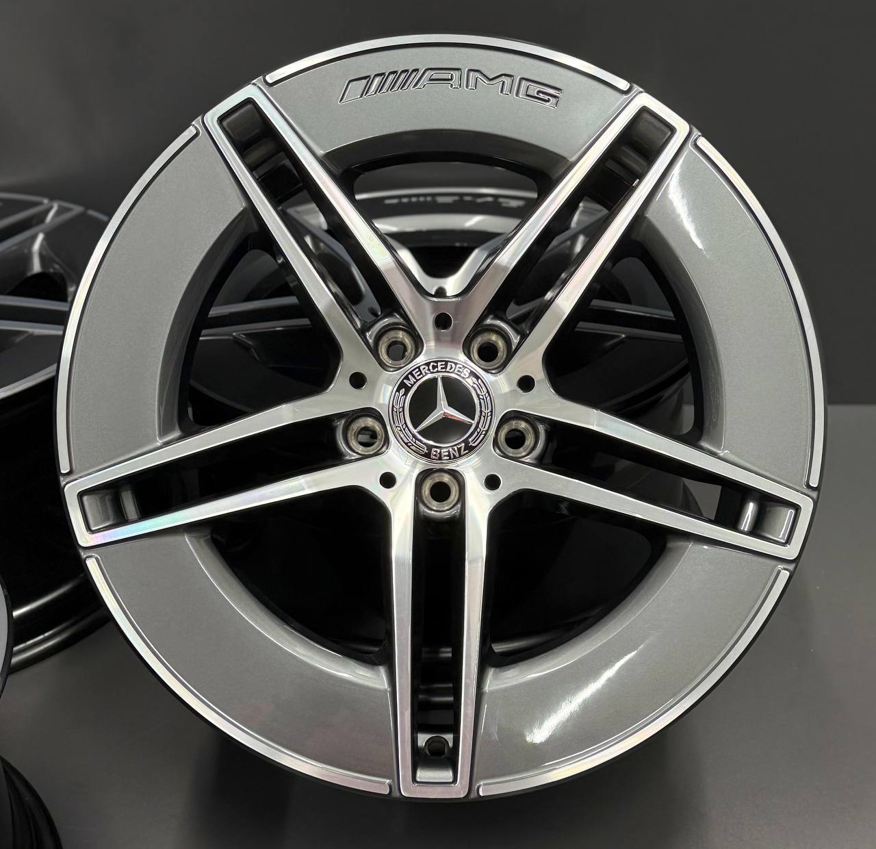 Оригинальні нові диски Mercedes E Klasse W214 W213 AMG 19" - Зображення 3