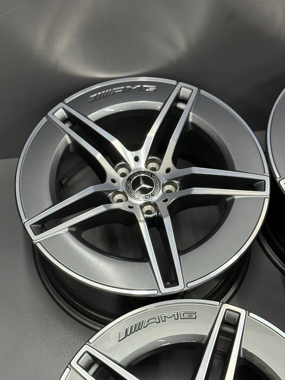 Оригинальні нові диски Mercedes E Klasse W214 W213 AMG 19" - Зображення 5
