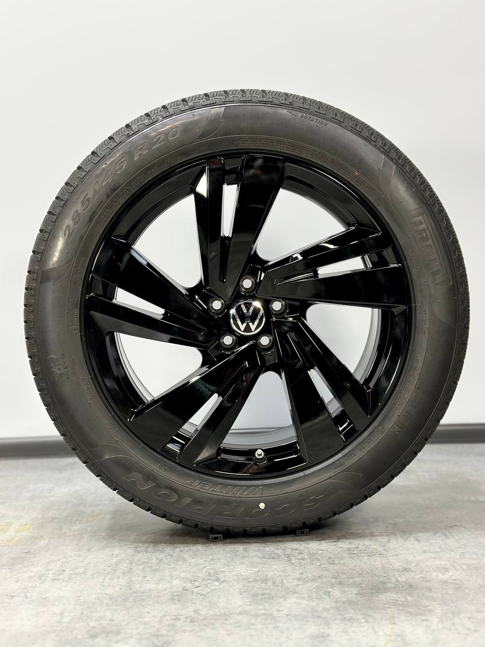 Нові оригінальні диски колеса комплект зима Volkswagen Touareg R-Line Nevada 20"