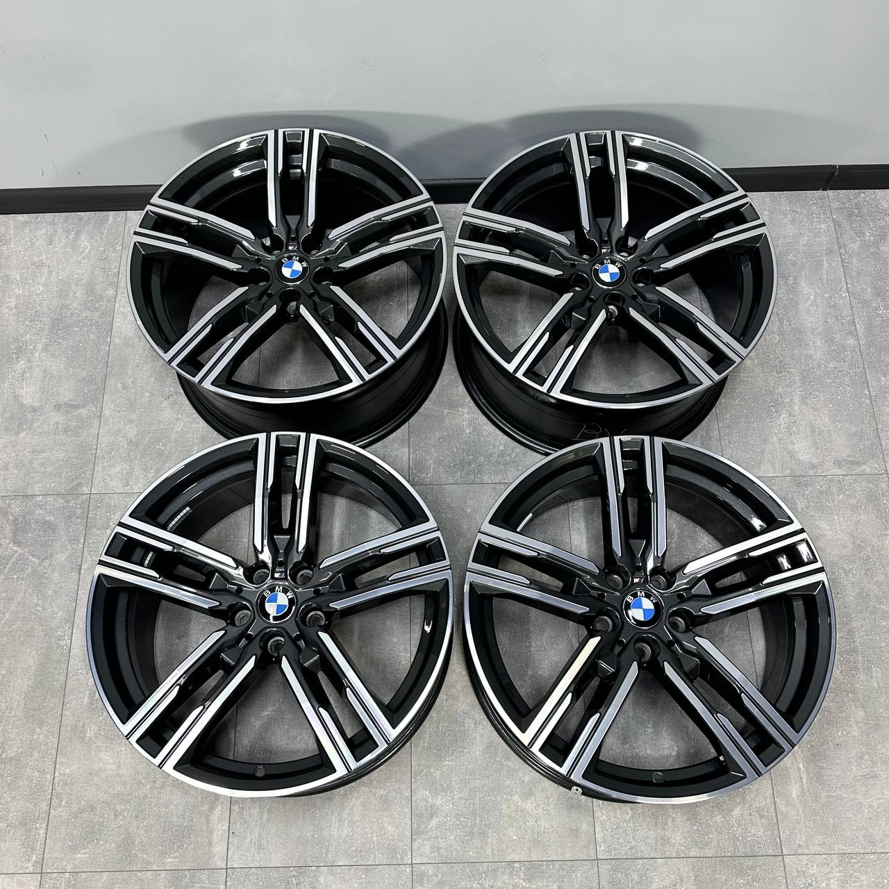 Оригінальні диски комплект для BMW 8 Series G15, G16 5 Series Style 727M 19" - Зображення 2