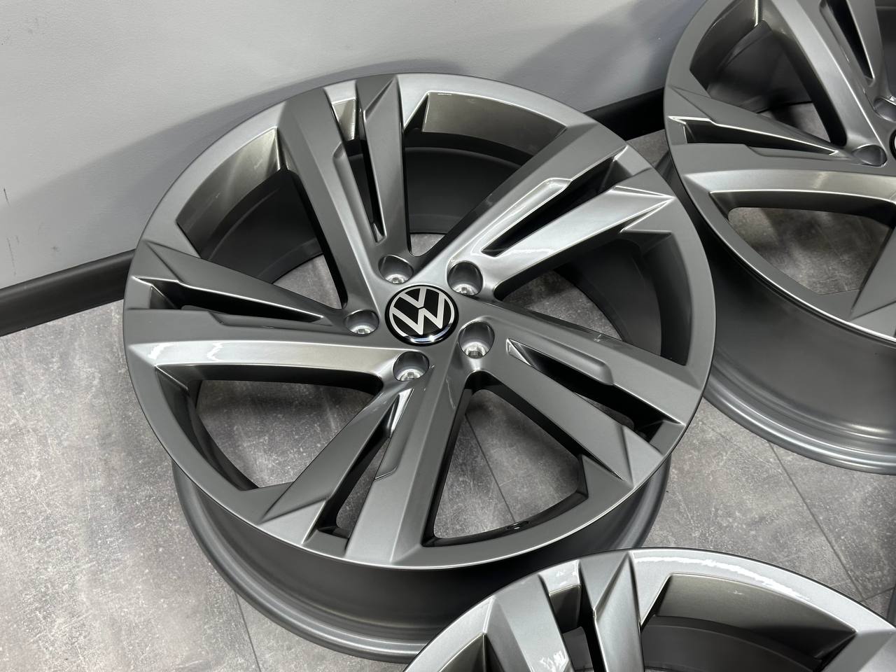 Нові оригінальні диски комплект для Volkswagen Tiguan R-Line Valencia 19" - Зображення 6