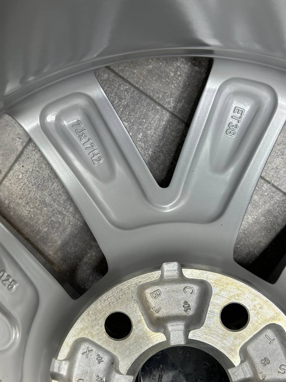 Нові оригінальні диски колеса зима Volkswagen Arteon, Passat B8, Skoda Superb, Octavia 17" - Зображення 6