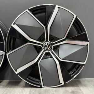 Оригінальний комплект дисків VW Touareg R Line 21"