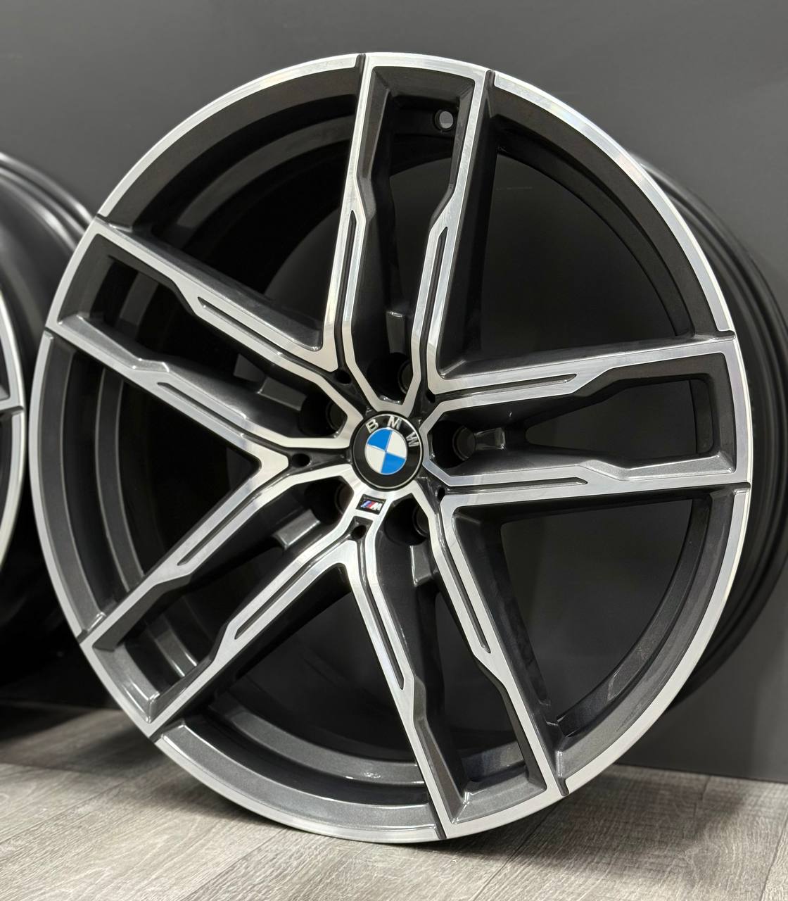 Оригинальні нові диски BMW M5, M8 F90 F91 F92 F93 810M 20" - Зображення 3