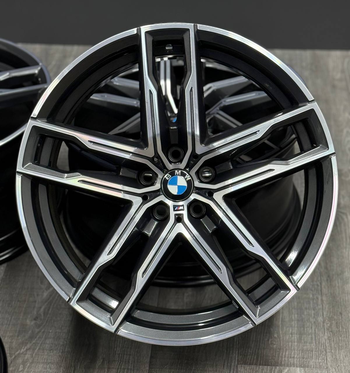 Оригинальні нові диски BMW M5, M8 F90 F91 F92 F93 810M 20" - Зображення 7