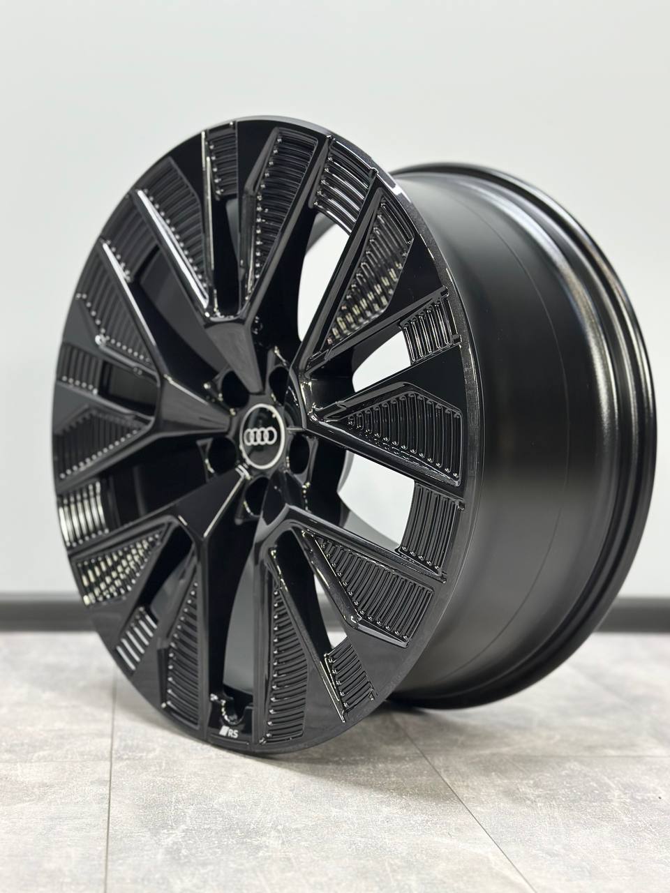 Нові оригінальні диски Audi E-Tron, Q8 e-tron 21 Black