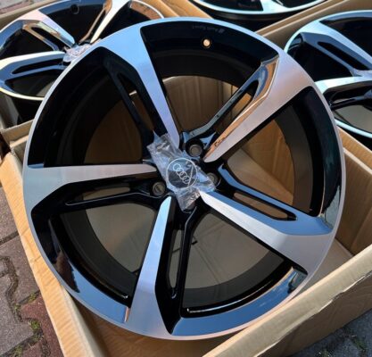 Нові оригінальні диски Audi Q7 SQ7 Etron 21 Blade 4M0601025BQ