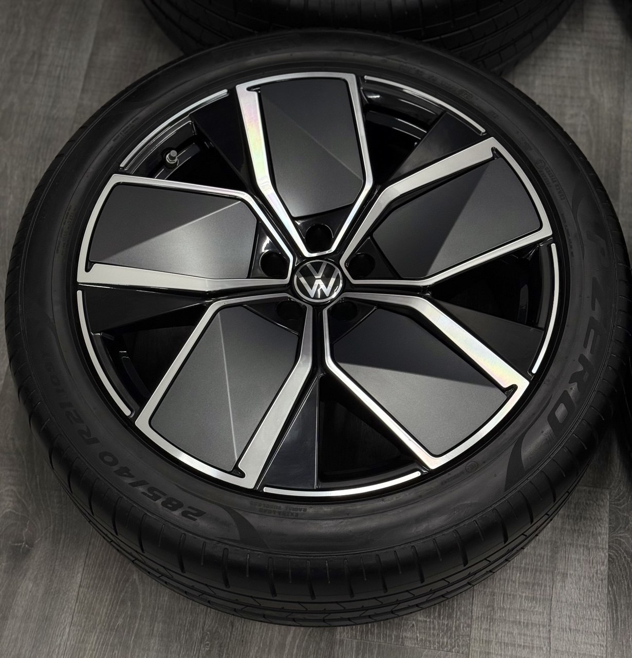 Колеса літні диски для VW Touareg R21 R Line LEEDS 285/40/21 - Зображення 13