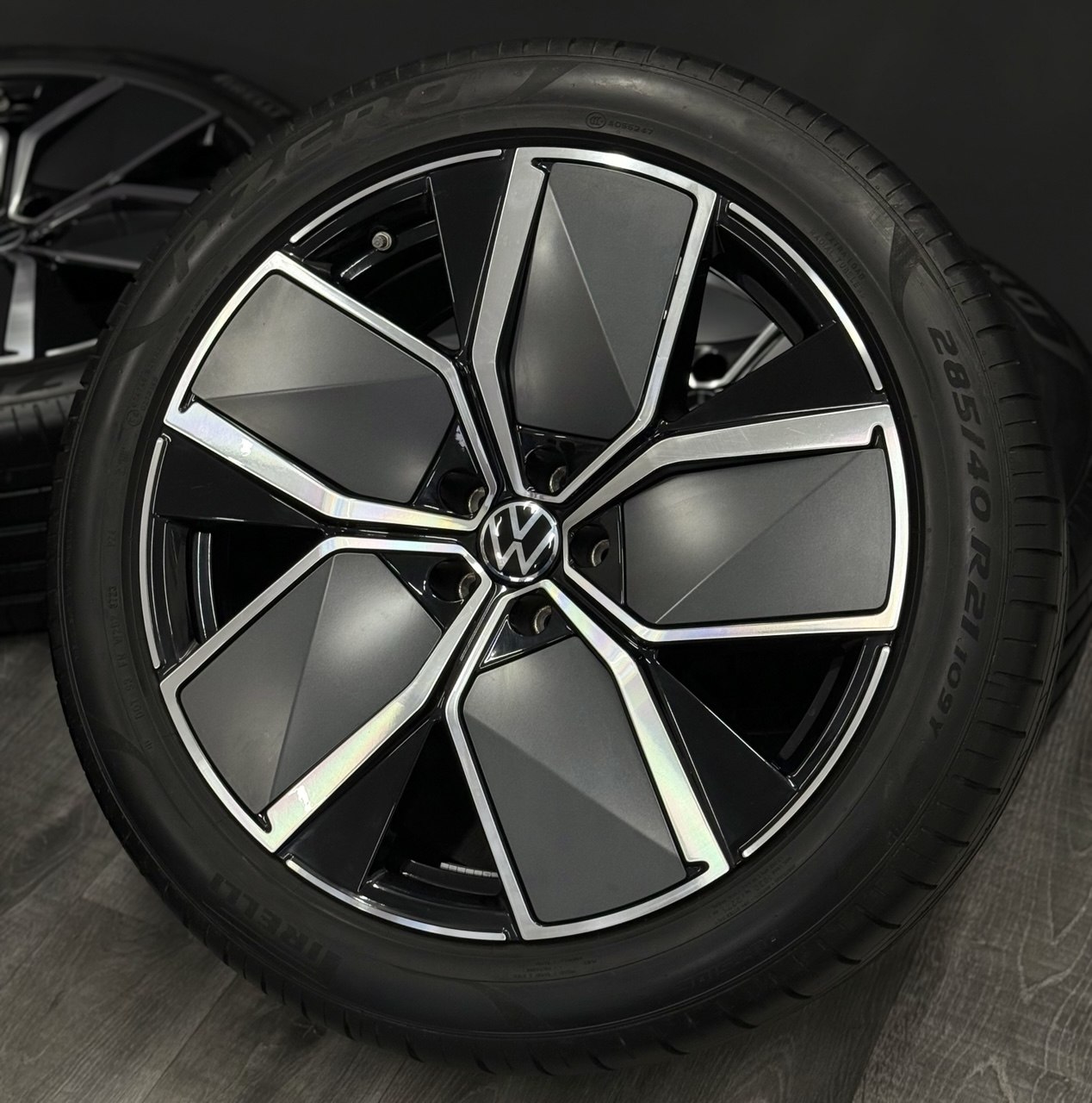 Колеса літні диски для VW Touareg R21 R Line LEEDS 285/40/21 - Зображення 5